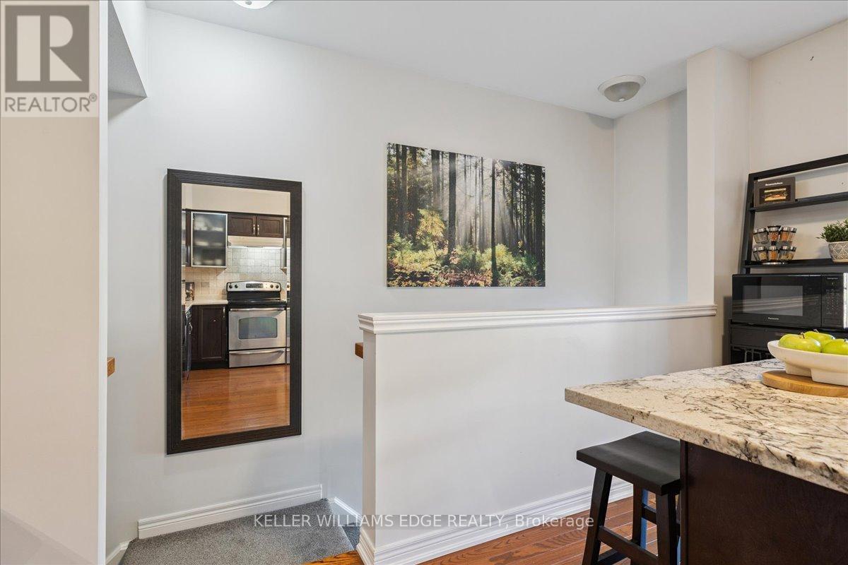 4258 Ingram Common, Burlington, Ontario  L7L 0C4 - Photo 7 - W12457373