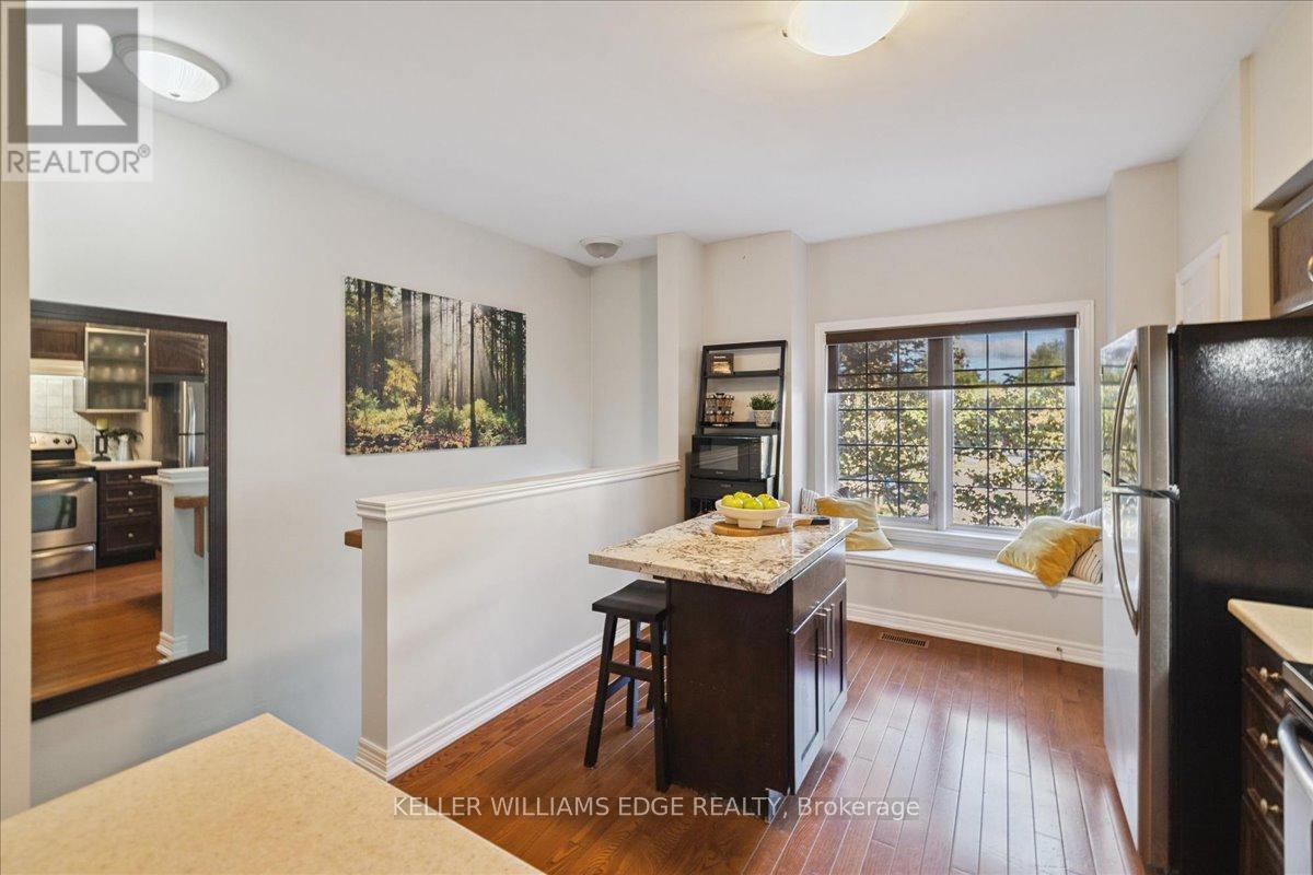 4258 Ingram Common, Burlington, Ontario  L7L 0C4 - Photo 8 - W12457373