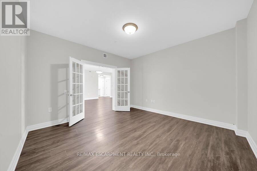 418 - 3290 New Street, Burlington, Ontario  L7N 1M8 - Photo 11 - W12457408