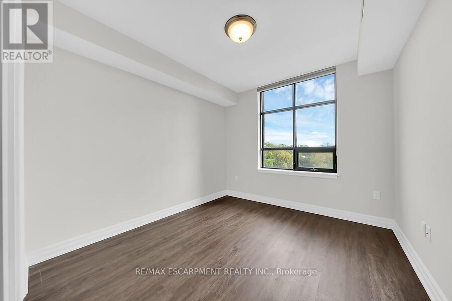 418 - 3290 New Street, Burlington, Ontario  L7N 1M8 - Photo 13 - W12457408