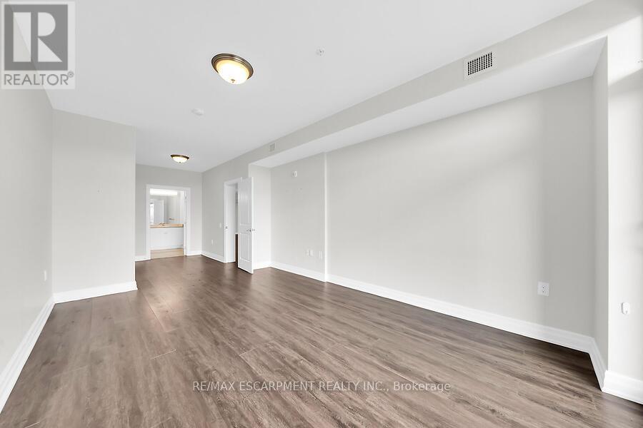 418 - 3290 New Street, Burlington, Ontario  L7N 1M8 - Photo 15 - W12457408