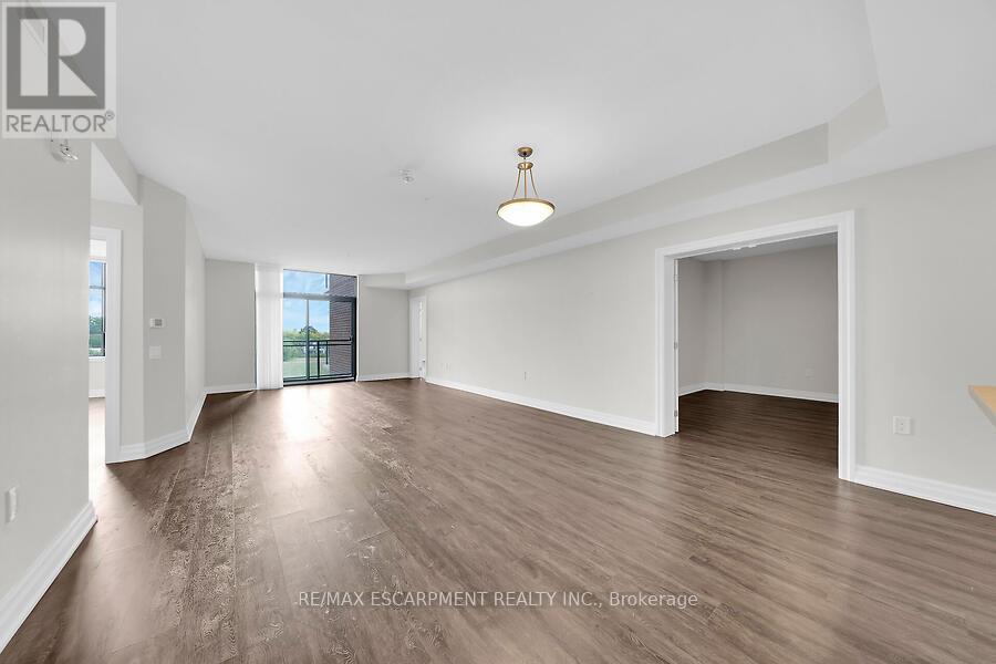 418 - 3290 New Street, Burlington, Ontario  L7N 1M8 - Photo 8 - W12457408
