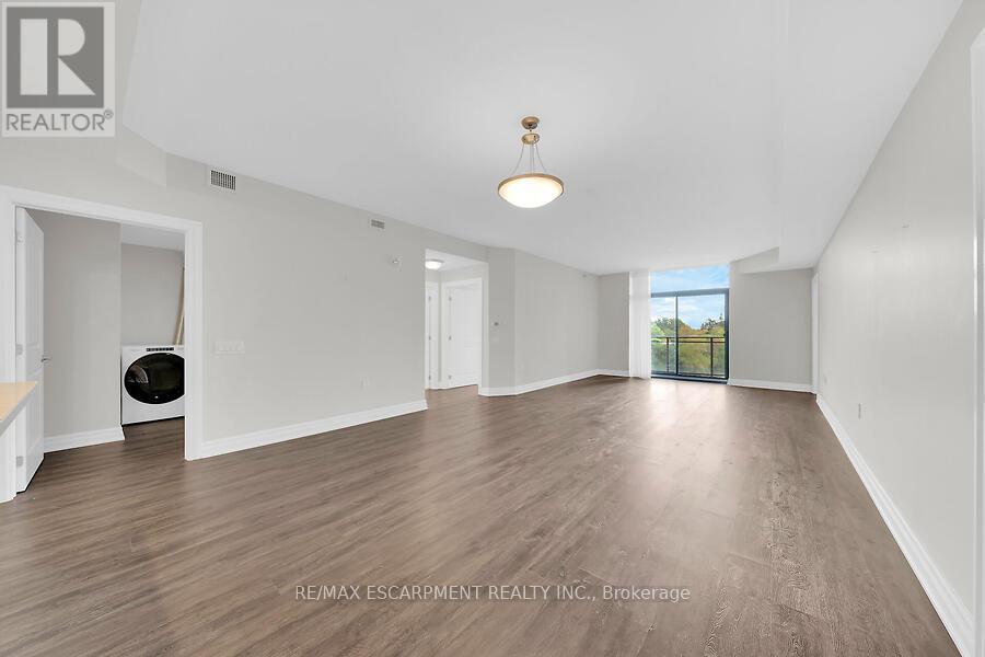 418 - 3290 New Street, Burlington, Ontario  L7N 1M8 - Photo 9 - W12457408