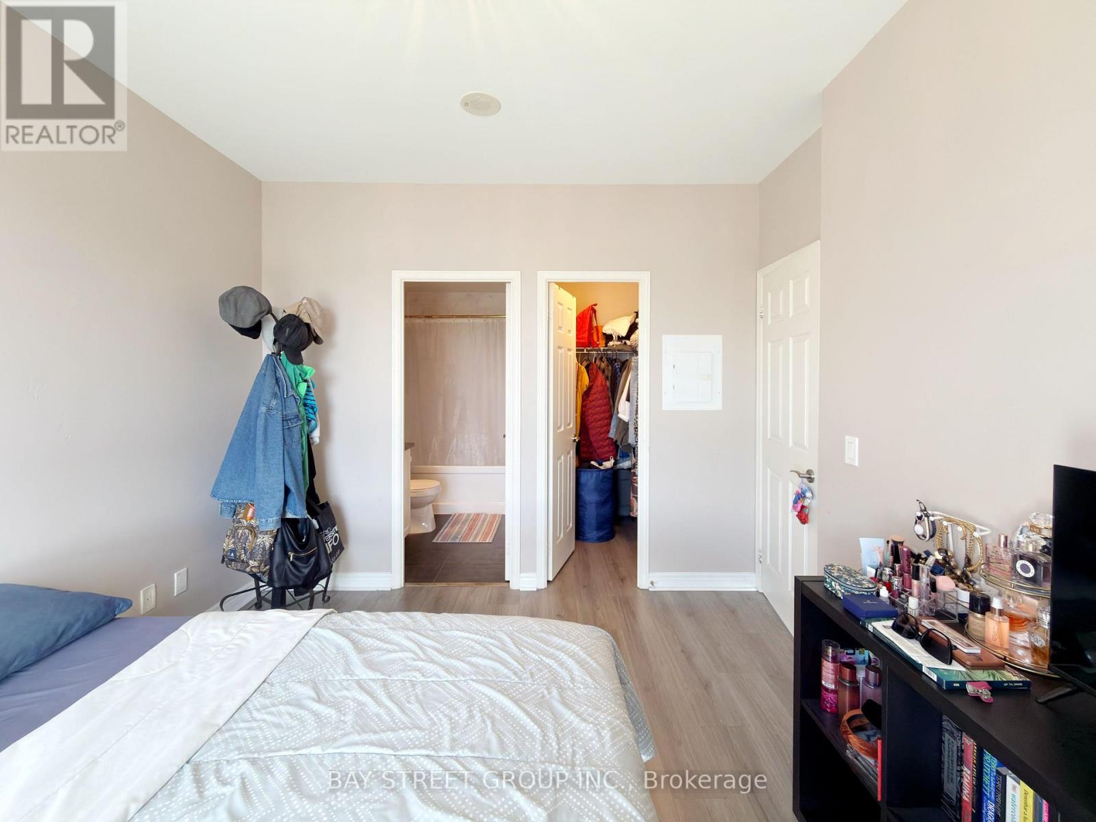 Ph06 - 339 Rathburn Road W, Mississauga, Ontario  L5B 0K6 - Photo 8 - W12457412