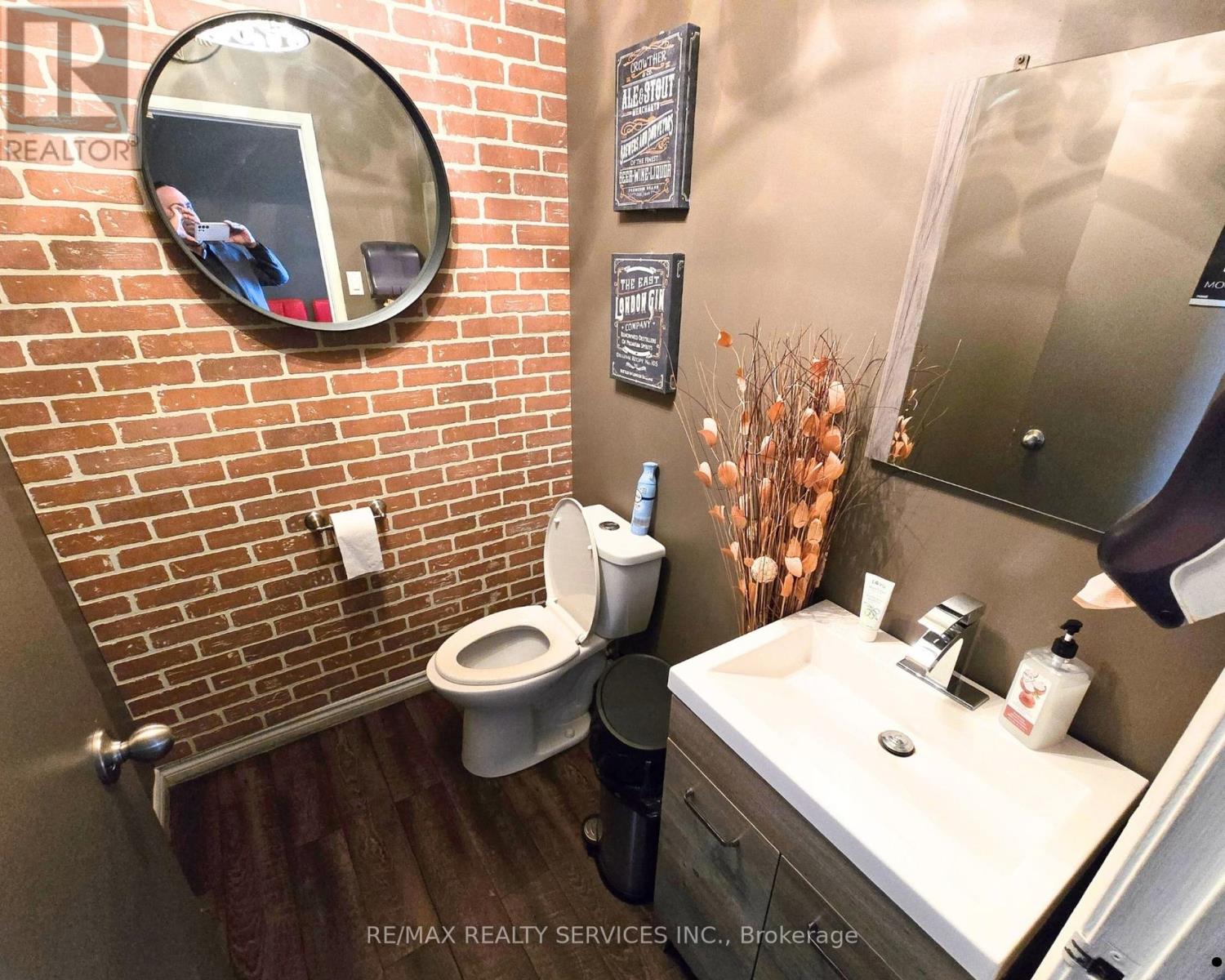 30 - 19 Kenview Boulevard, Brampton, Ontario  L6T 5G7 - Photo 9 - W12457425
