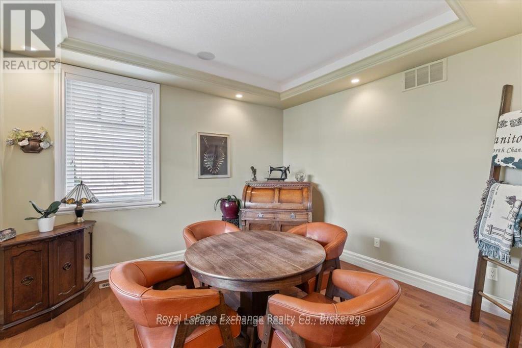 569 Creekwood Drive, Saugeen Shores, Ontario  N0H 2L0 - Photo 10 - X12457429