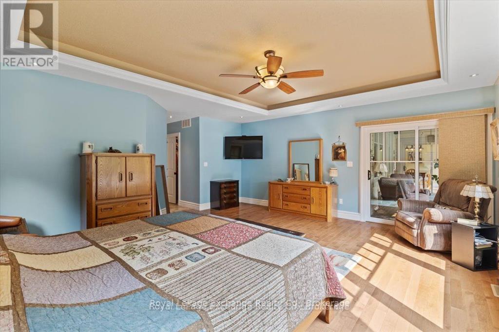 569 Creekwood Drive, Saugeen Shores, Ontario  N0H 2L0 - Photo 19 - X12457429