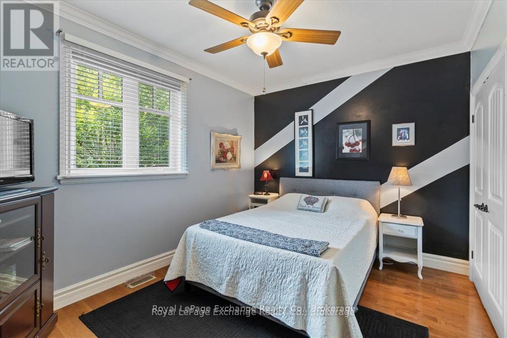 569 Creekwood Drive, Saugeen Shores, Ontario  N0H 2L0 - Photo 24 - X12457429
