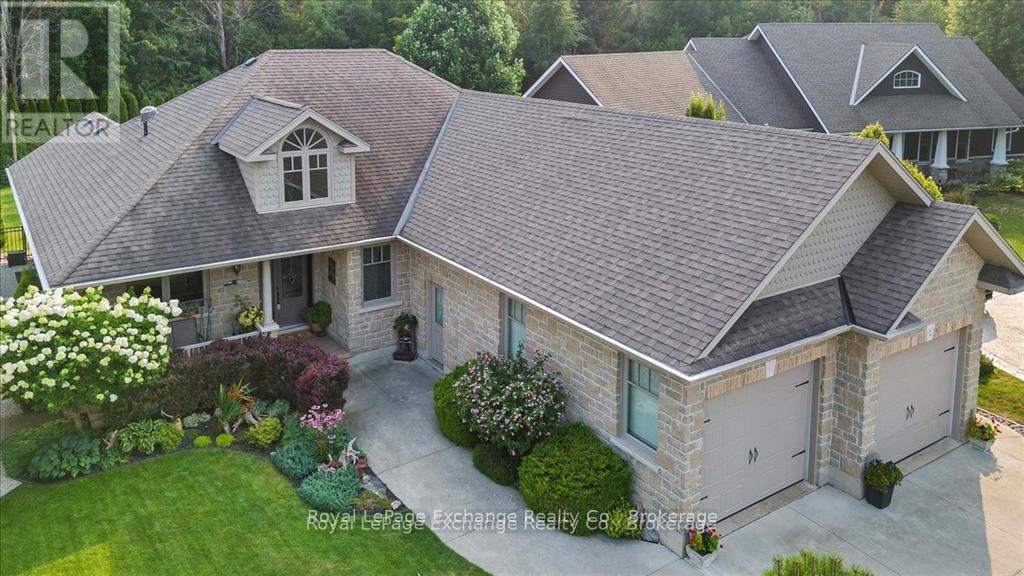 569 Creekwood Drive, Saugeen Shores, Ontario  N0H 2L0 - Photo 4 - X12457429