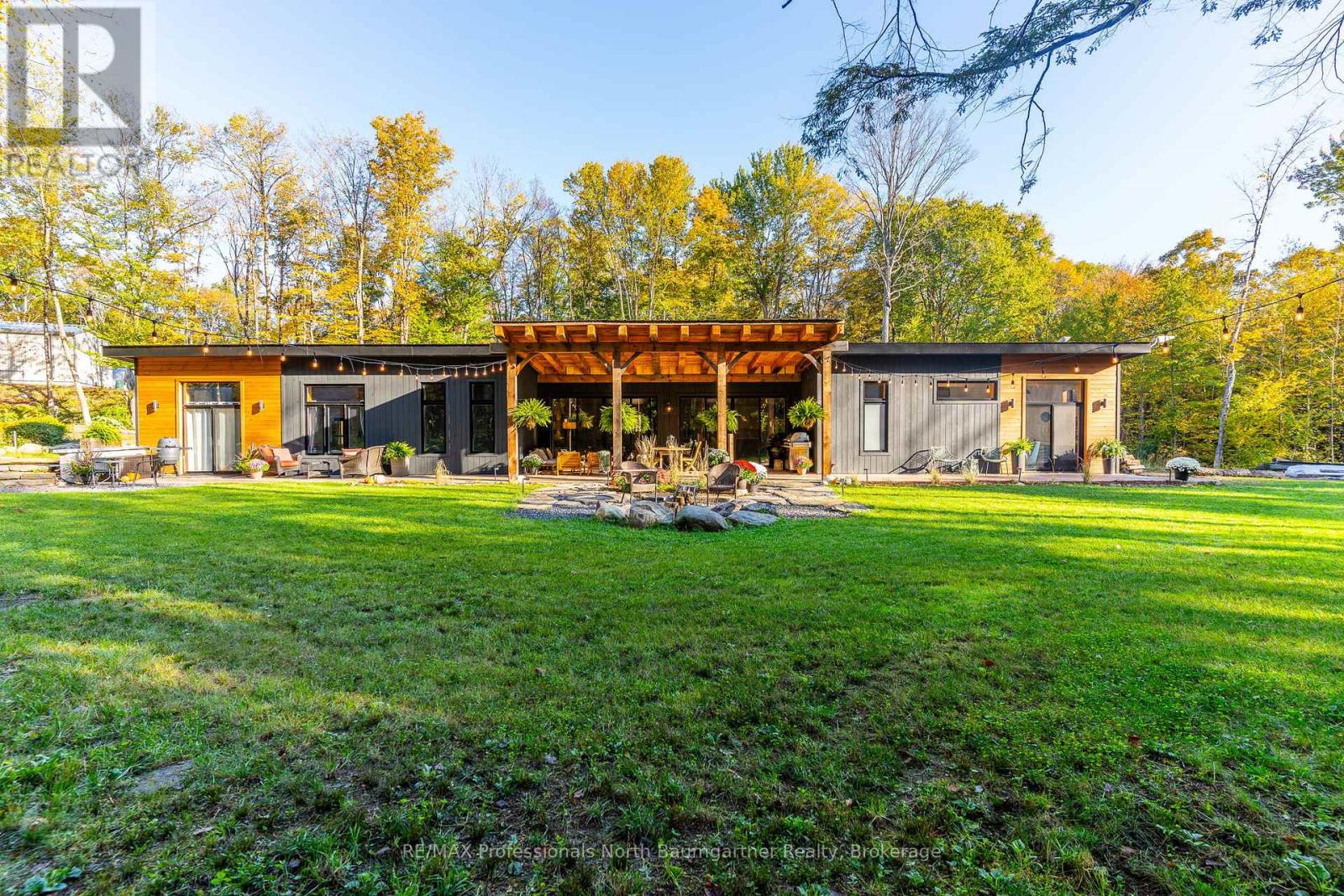1592 BUCKSLIDE ROAD, Algonquin Highlands, Ontario