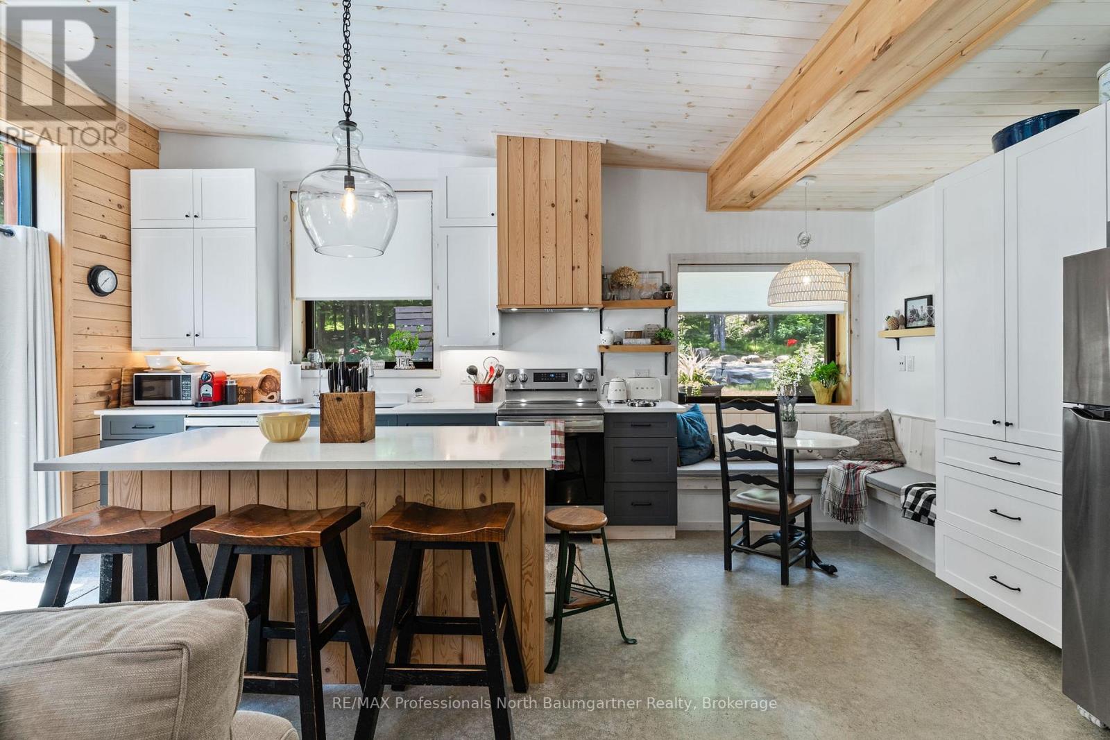 1592 Buckslide Road, Algonquin Highlands, Ontario  K0M 1S0 - Photo 35 - X12457432