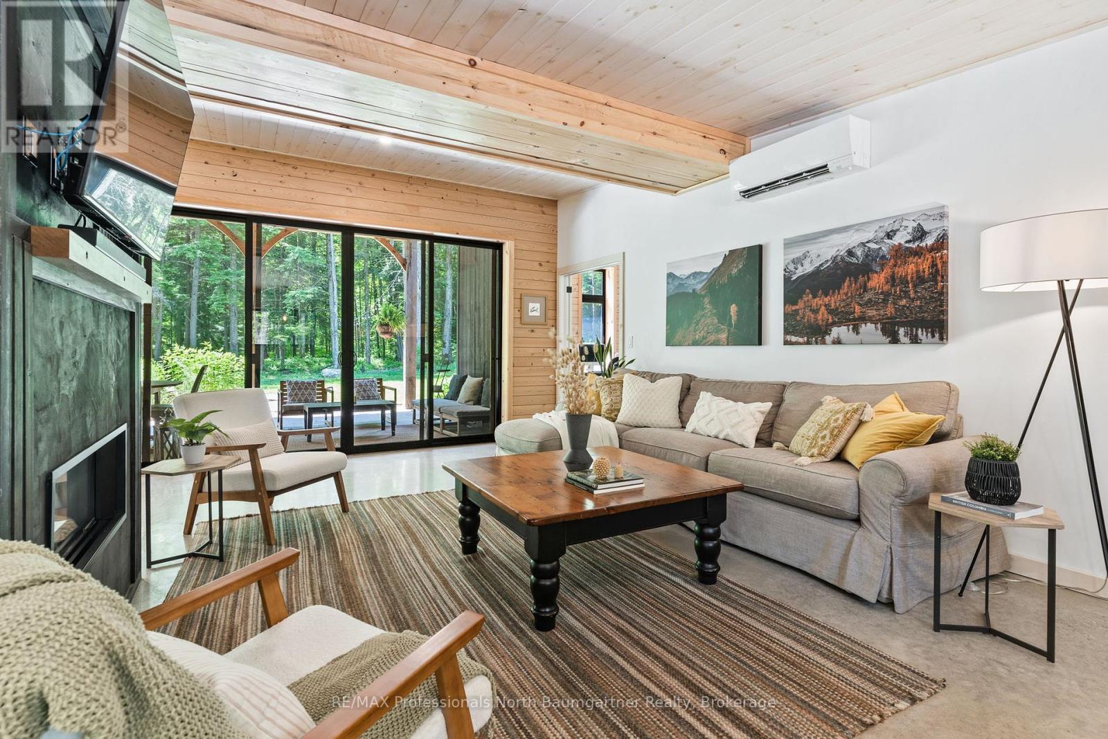 1592 Buckslide Road, Algonquin Highlands, Ontario  K0M 1S0 - Photo 6 - X12457432