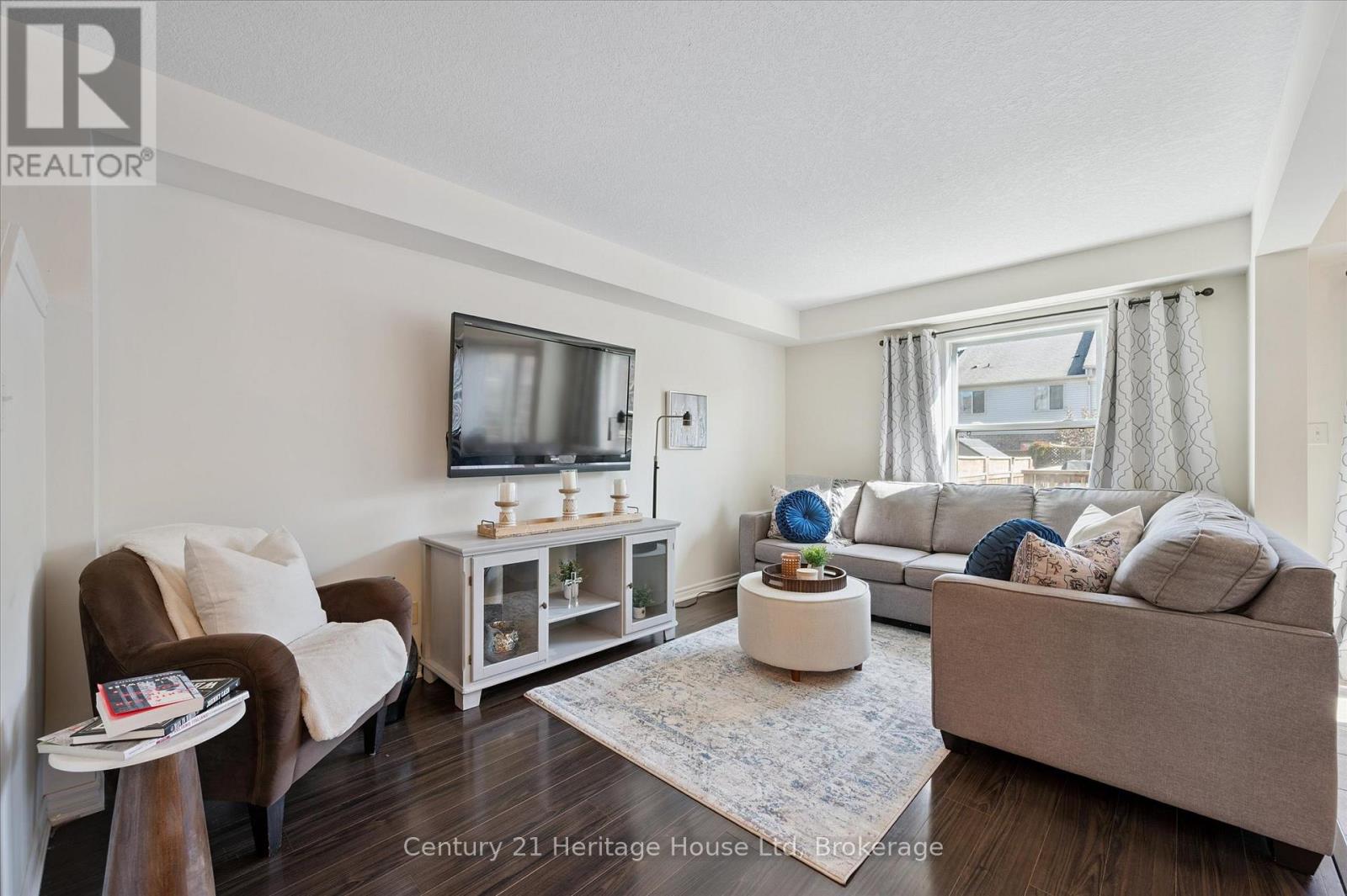 122 Creighton Avenue, Guelph, Ontario  N1E 0H8 - Photo 9 - X12457443