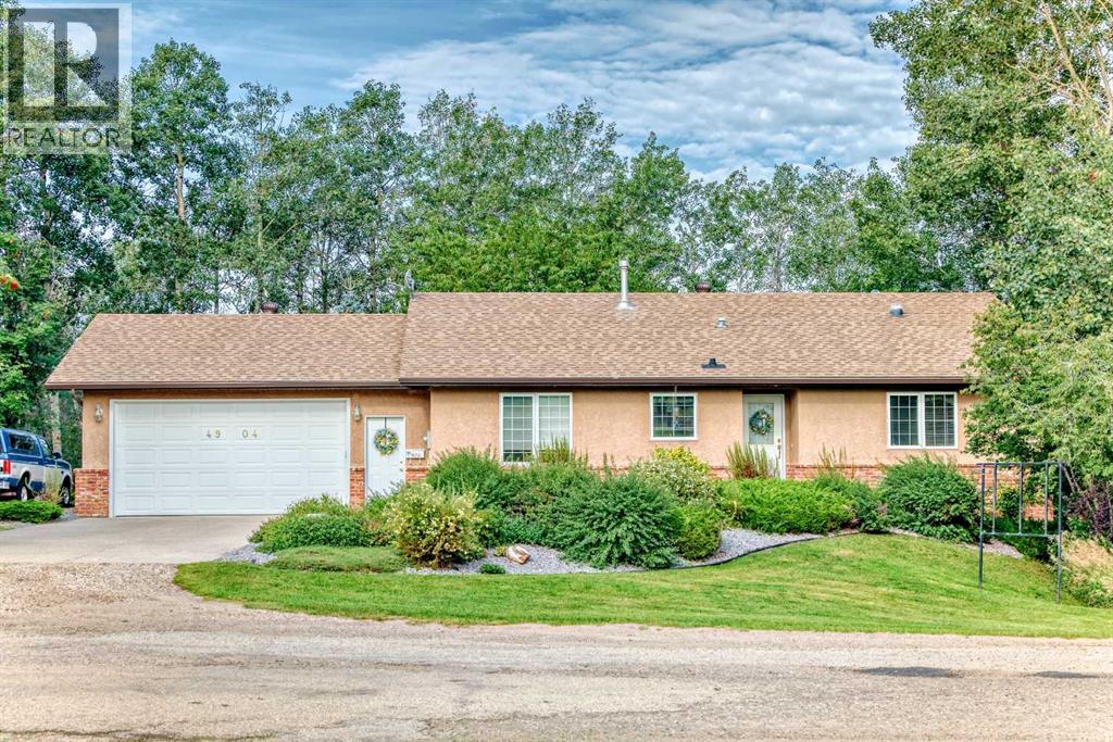 4904 42 Street, Ponoka, Alberta  T4J 1C3 - Photo 2 - A2249836