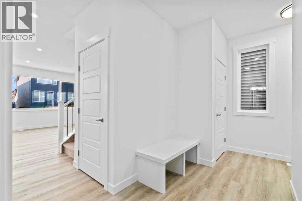 121 Creekstone Landing Sw, Calgary, Alberta  T2X 5E8 - Photo 6 - A2258100