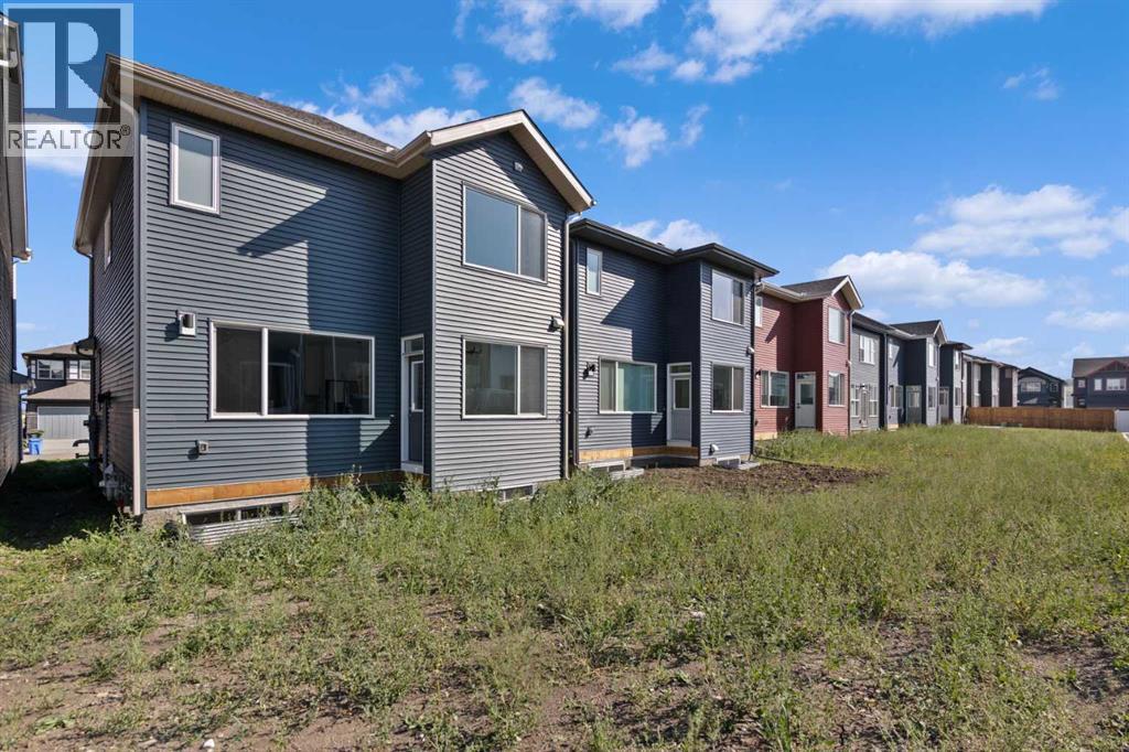 121 Creekstone Landing Sw, Calgary, Alberta  T2X 5E8 - Photo 35 - A2258100