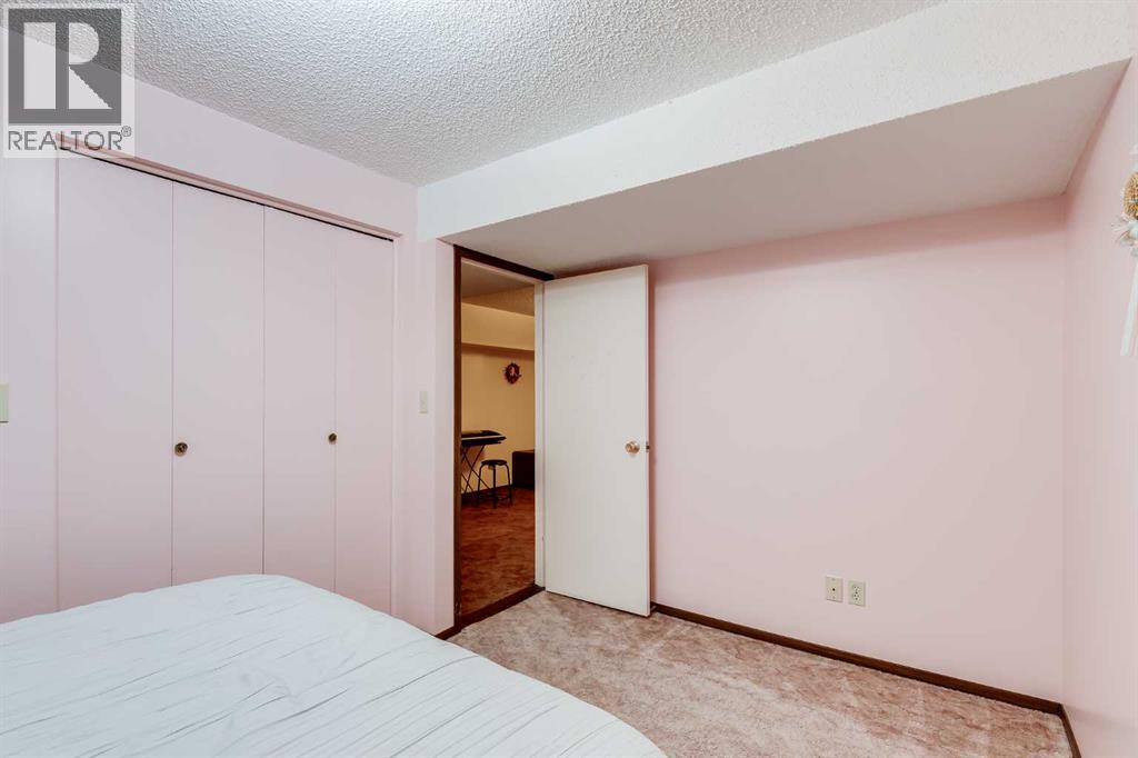 311 Midridge Road Se, Calgary, Alberta  T2X 1E1 - Photo 23 - A2263544
