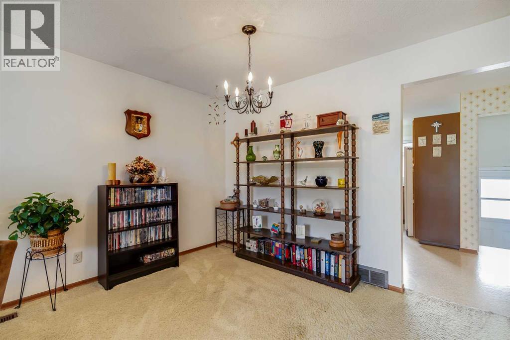311 Midridge Road Se, Calgary, Alberta  T2X 1E1 - Photo 6 - A2263544