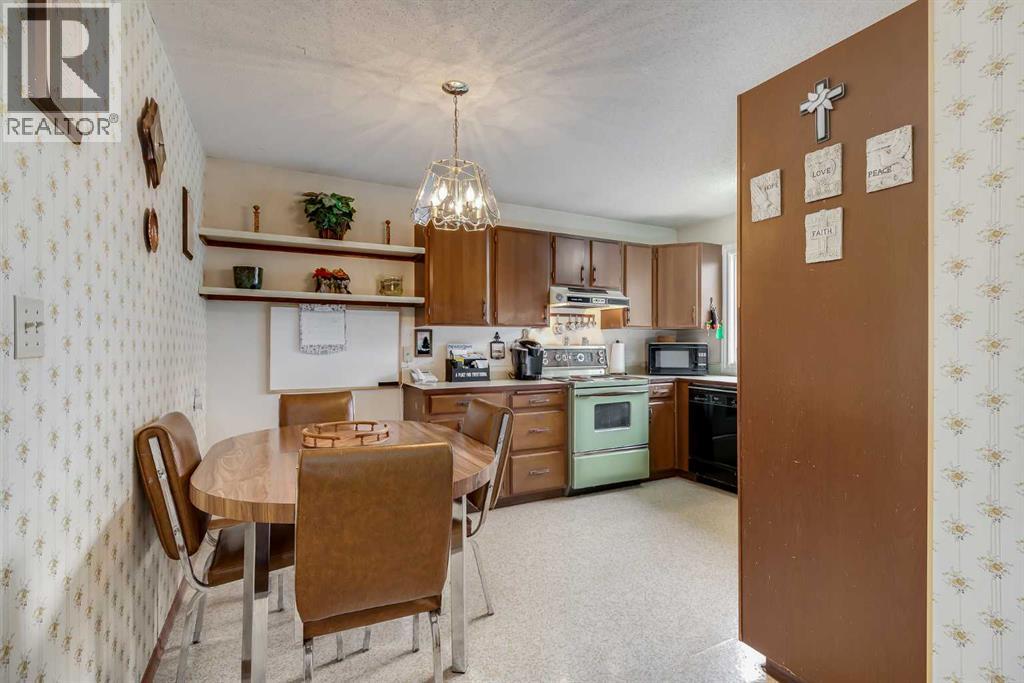 311 Midridge Road Se, Calgary, Alberta  T2X 1E1 - Photo 8 - A2263544