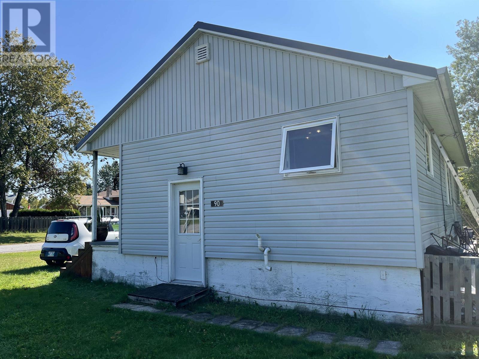 90 Aspen Street, Ear Falls, Ontario  P0V 1T0 - Photo 1 - TB252893