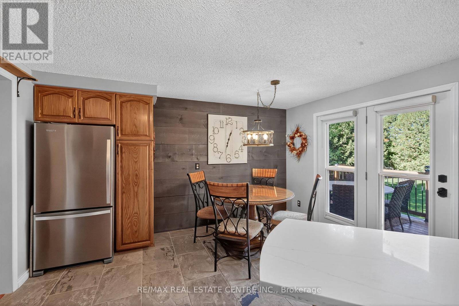 8424 6 Line, Wellington North, Ontario  N0G 2E0 - Photo 11 - X12457296