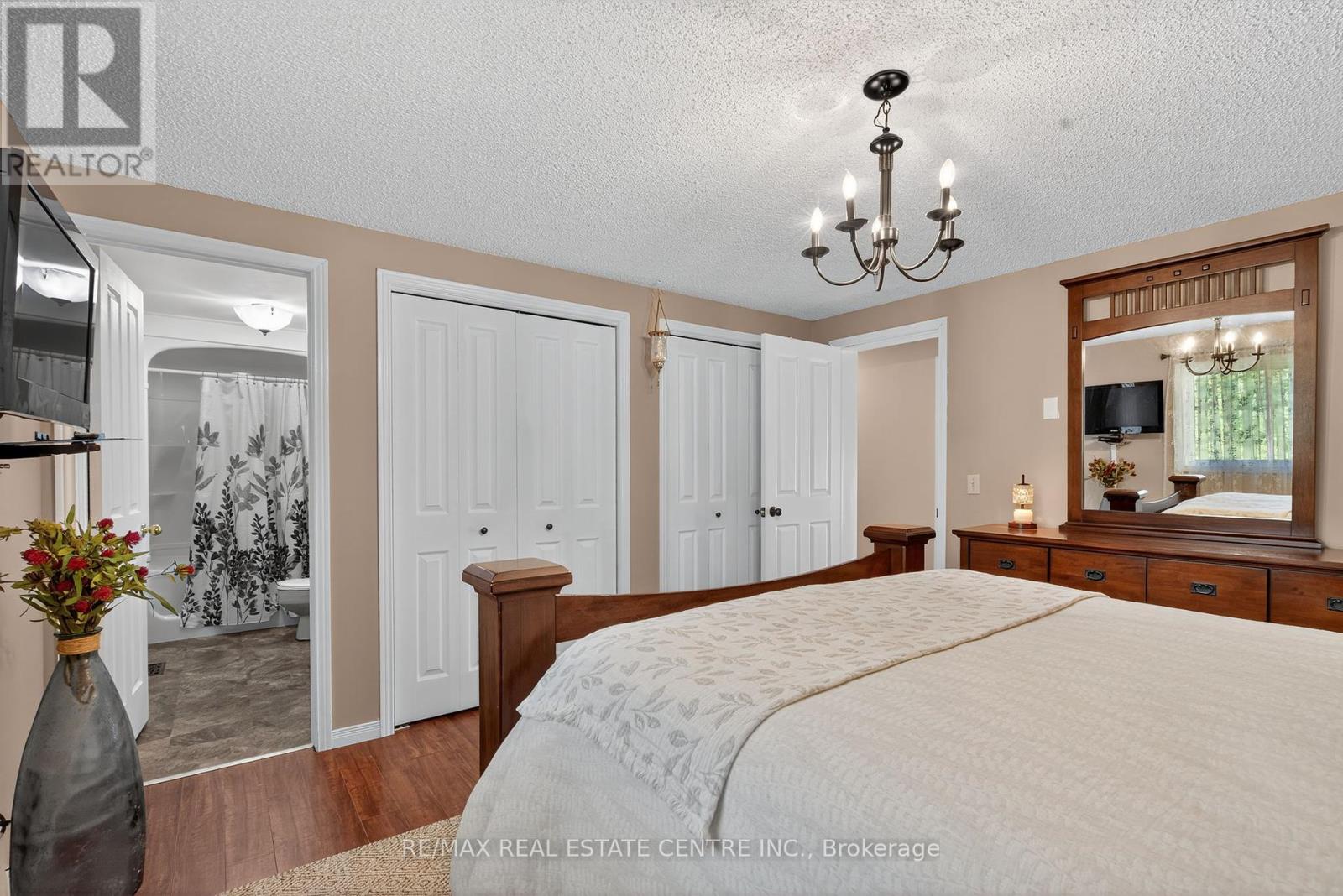 8424 6 Line, Wellington North, Ontario  N0G 2E0 - Photo 19 - X12457296
