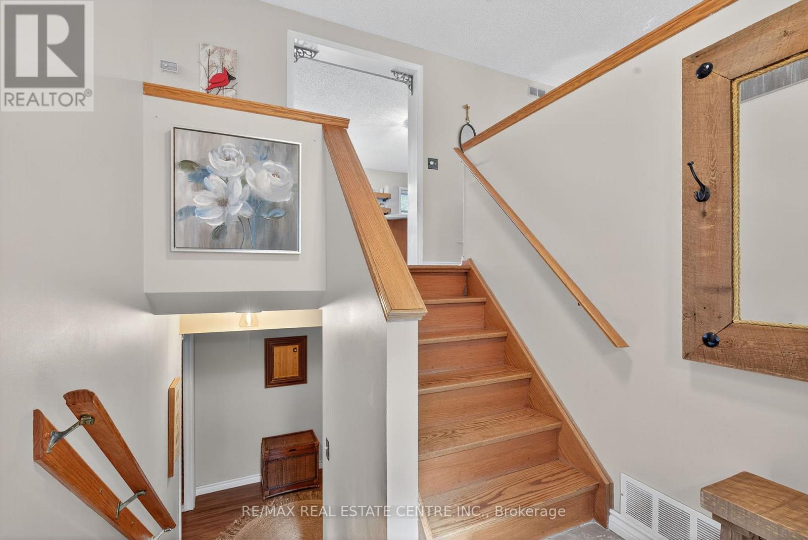 8424 6 Line, Wellington North, Ontario  N0G 2E0 - Photo 24 - X12457296