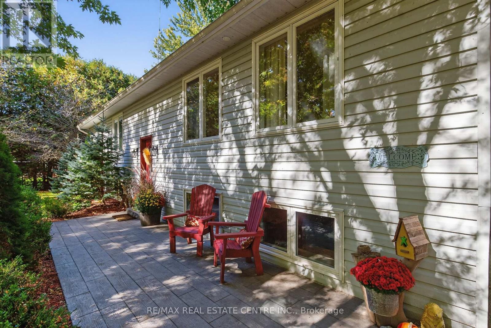 8424 6 Line, Wellington North, Ontario  N0G 2E0 - Photo 3 - X12457296
