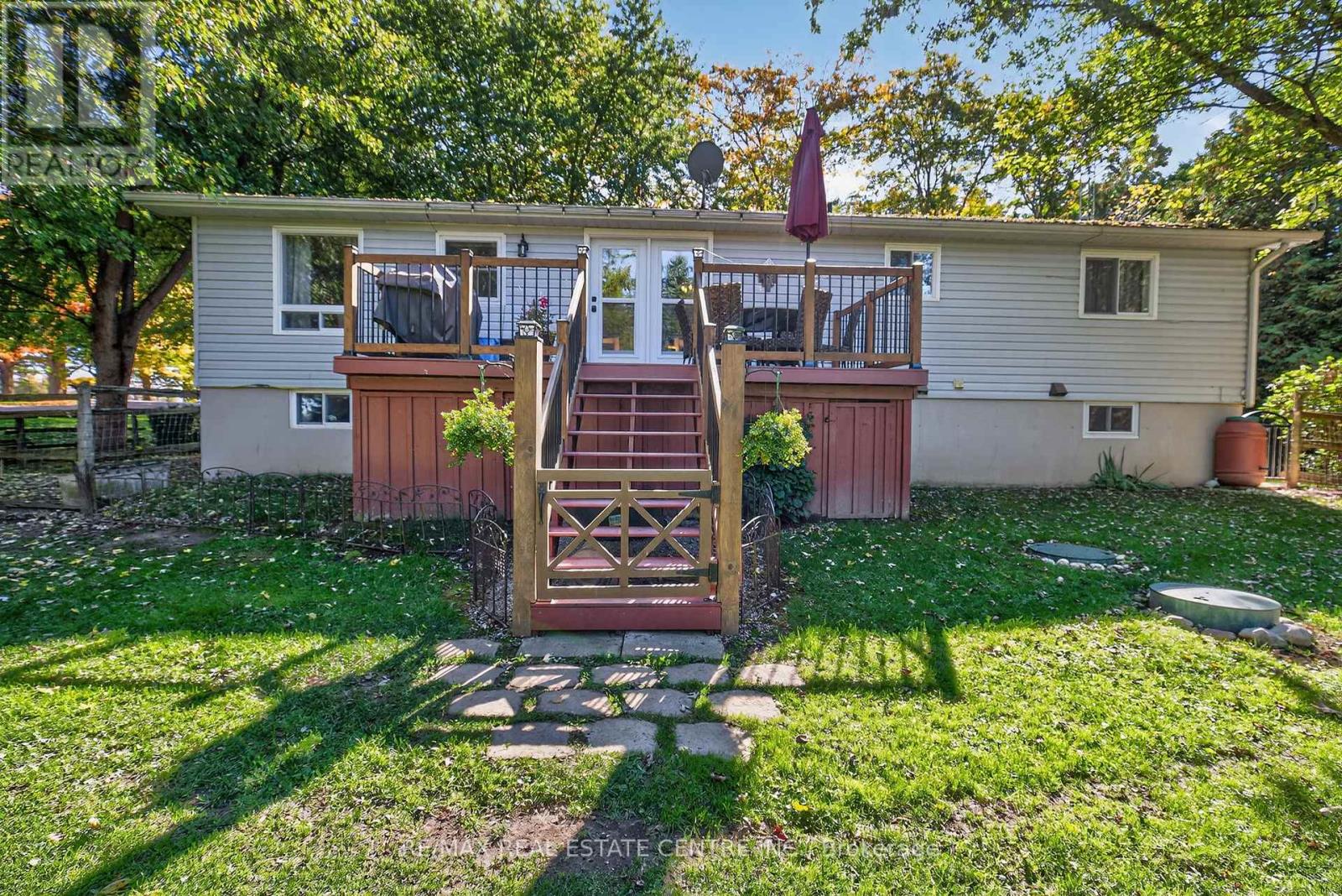 8424 6 Line, Wellington North, Ontario  N0G 2E0 - Photo 34 - X12457296