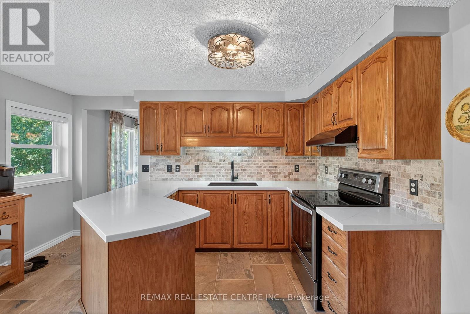 8424 6 Line, Wellington North, Ontario  N0G 2E0 - Photo 9 - X12457296