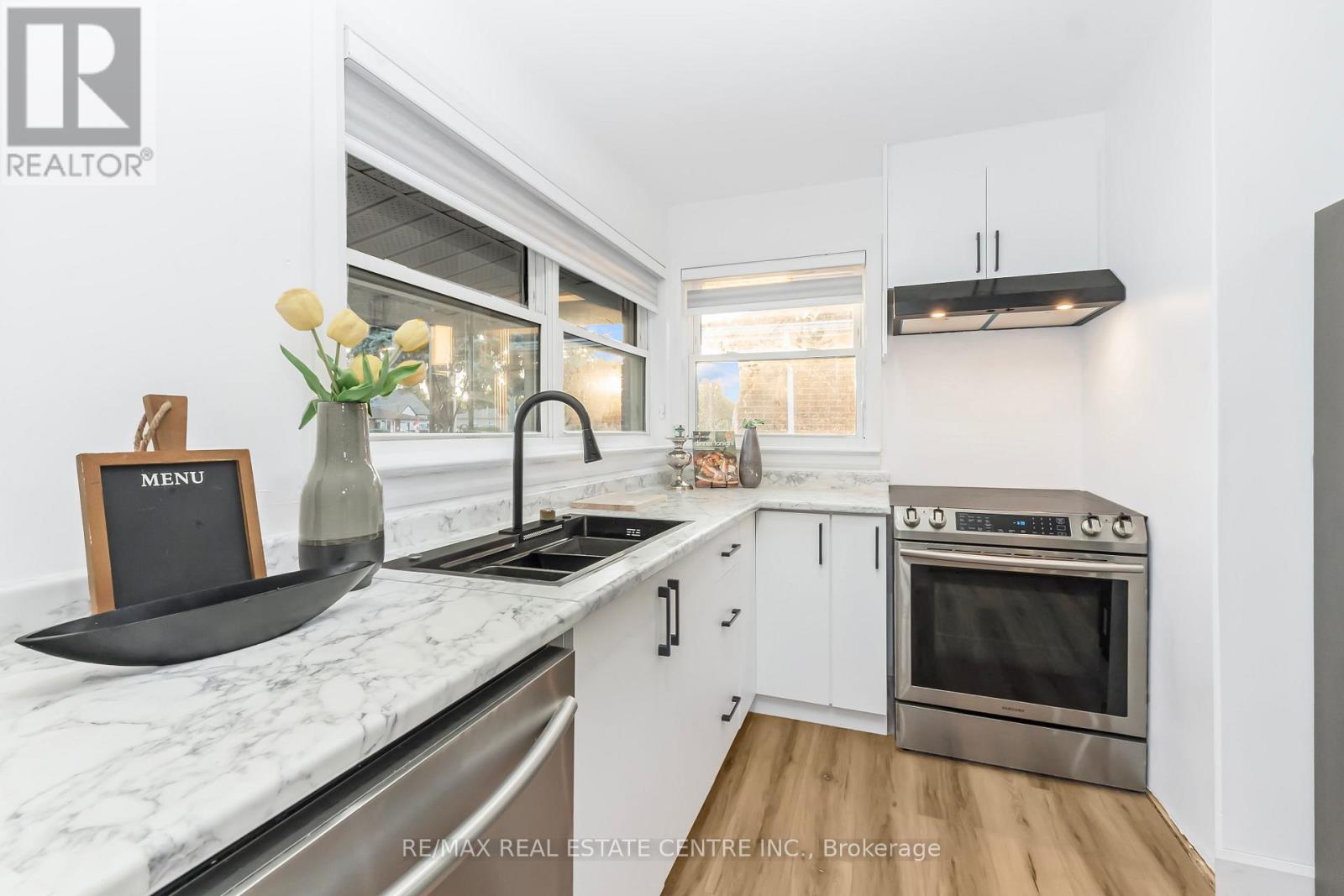 959 Mohawk Road E, Hamilton, Ontario  L8T 2R9 - Photo 13 - X12457299