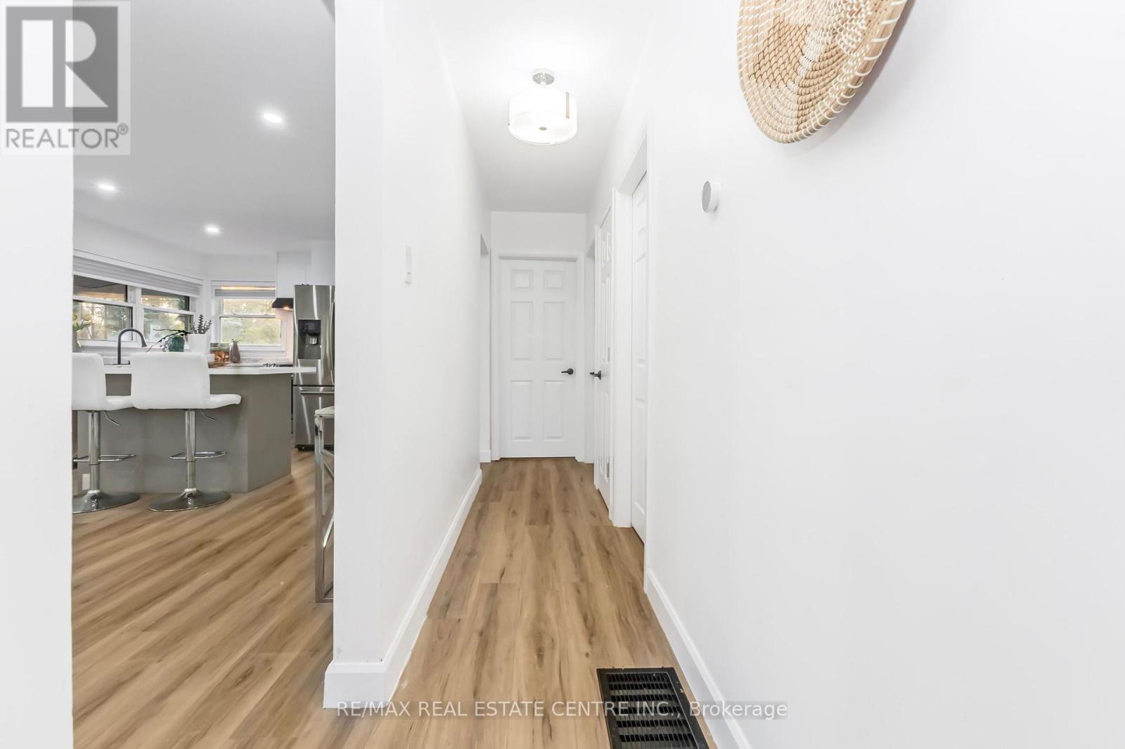 959 Mohawk Road E, Hamilton, Ontario  L8T 2R9 - Photo 21 - X12457299