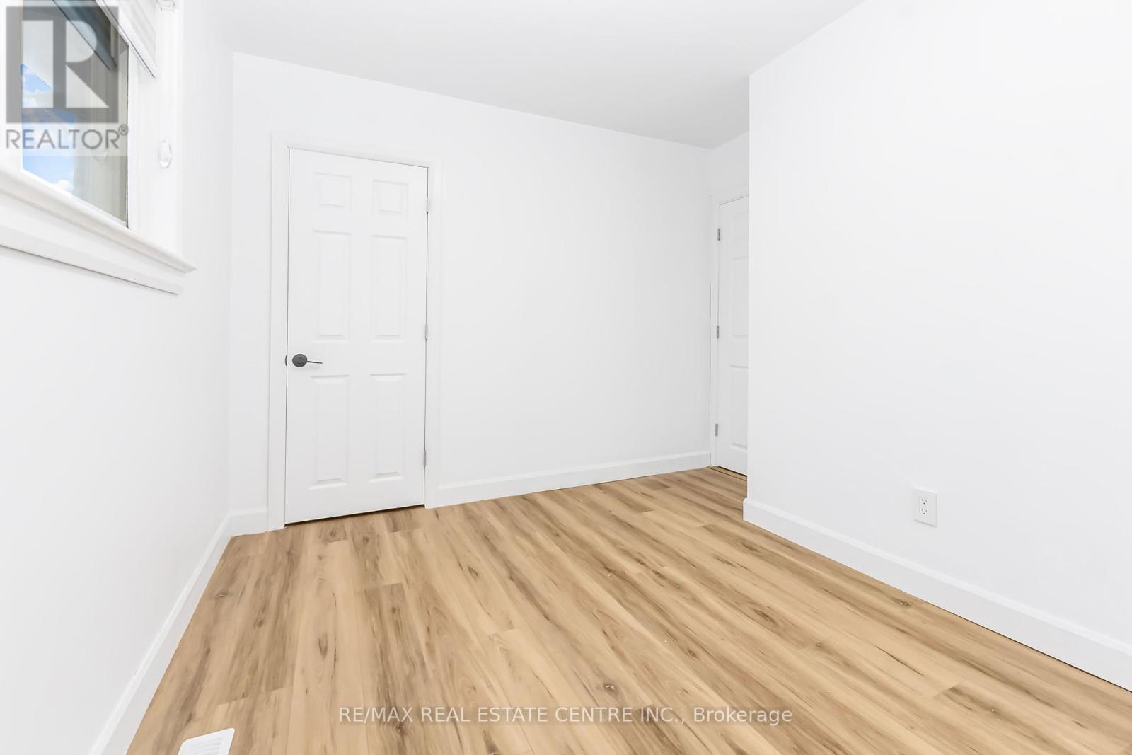 959 Mohawk Road E, Hamilton, Ontario  L8T 2R9 - Photo 23 - X12457299