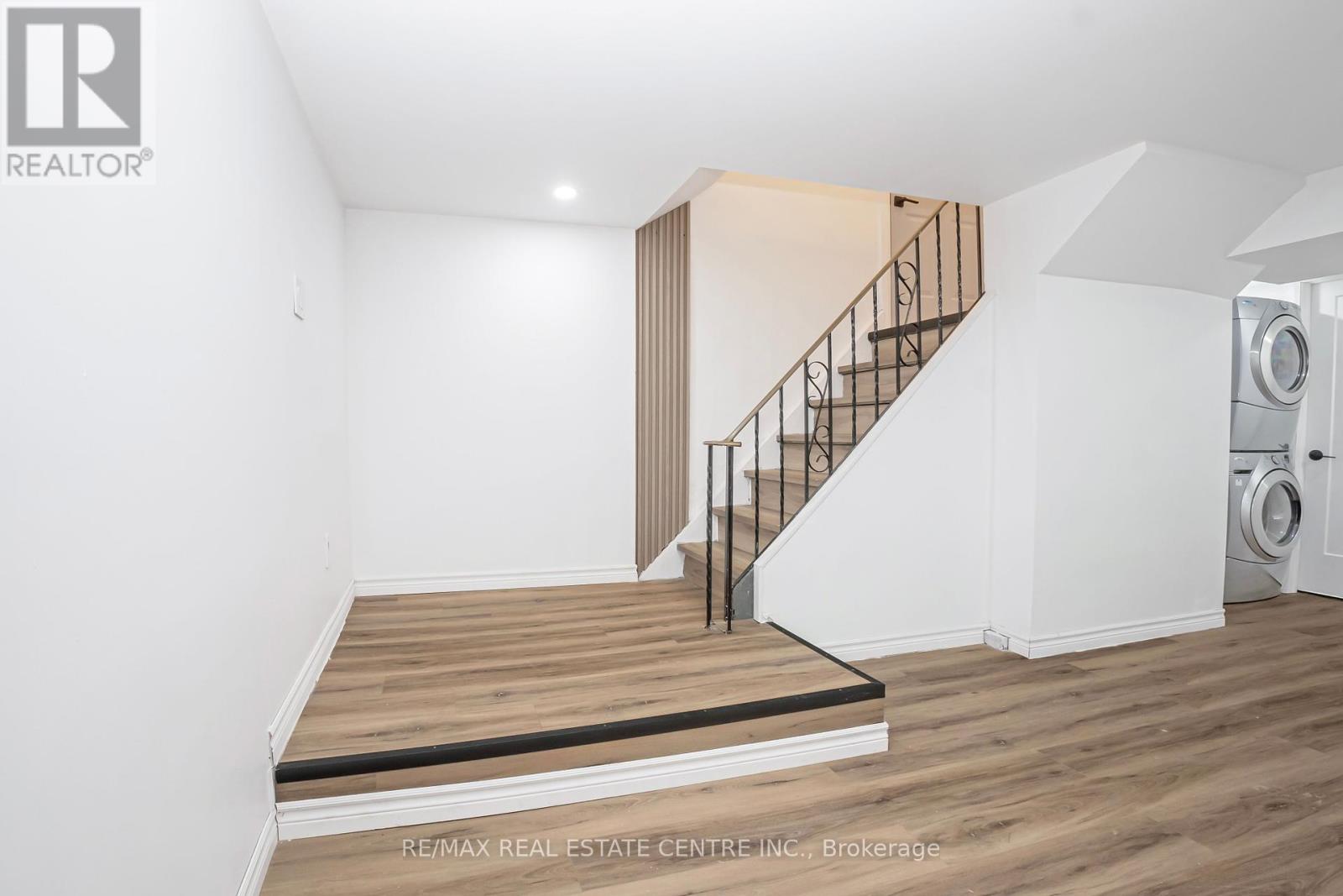 959 Mohawk Road E, Hamilton, Ontario  L8T 2R9 - Photo 31 - X12457299