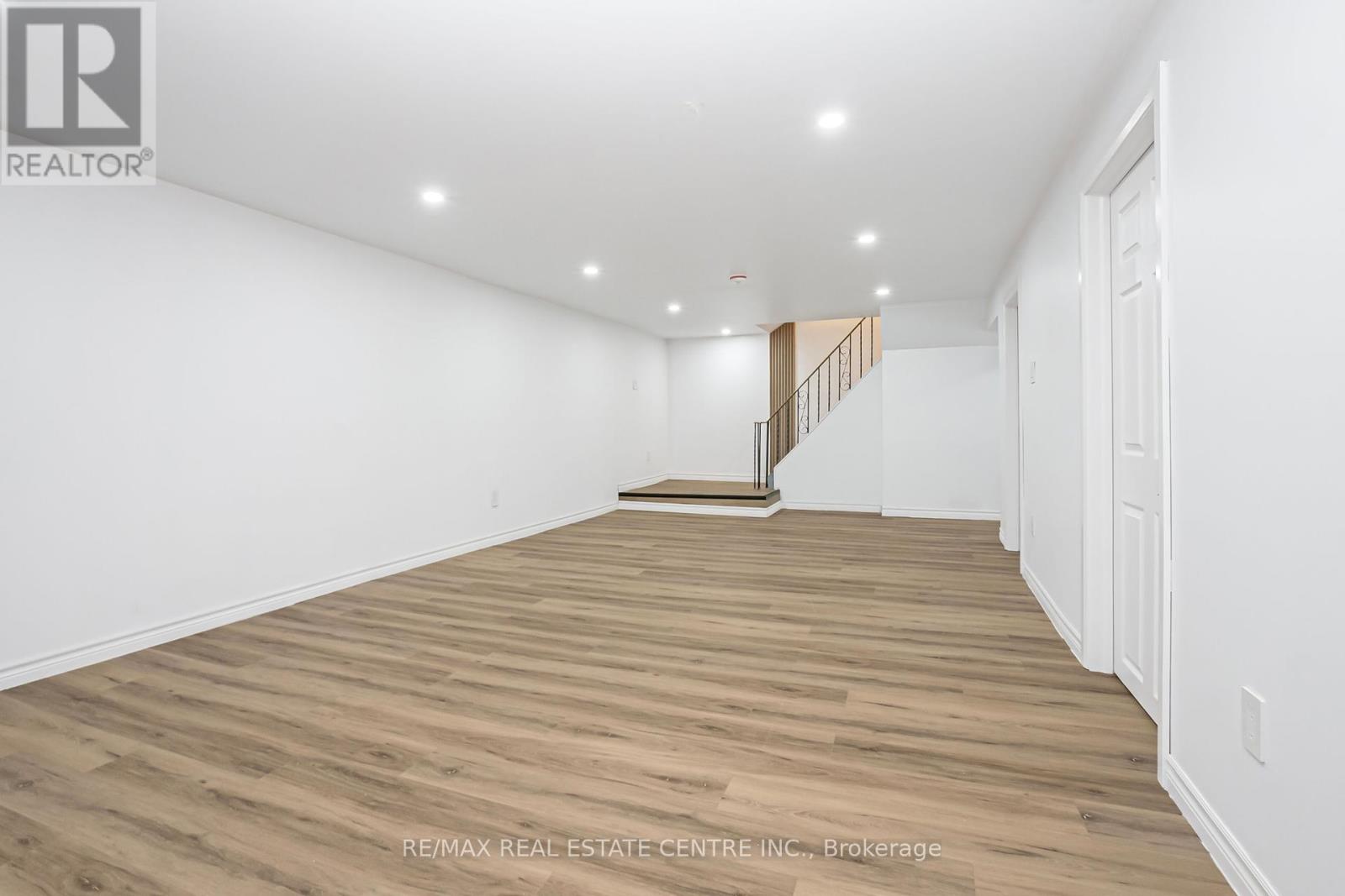 959 Mohawk Road E, Hamilton, Ontario  L8T 2R9 - Photo 34 - X12457299