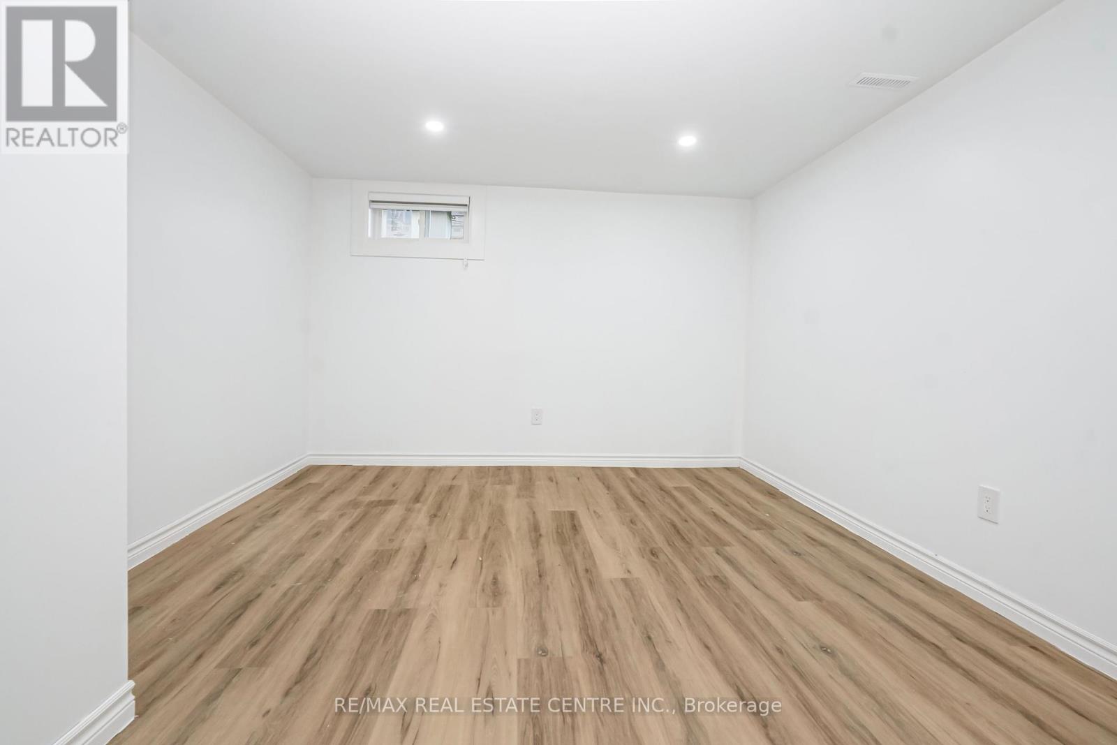 959 Mohawk Road E, Hamilton, Ontario  L8T 2R9 - Photo 43 - X12457299