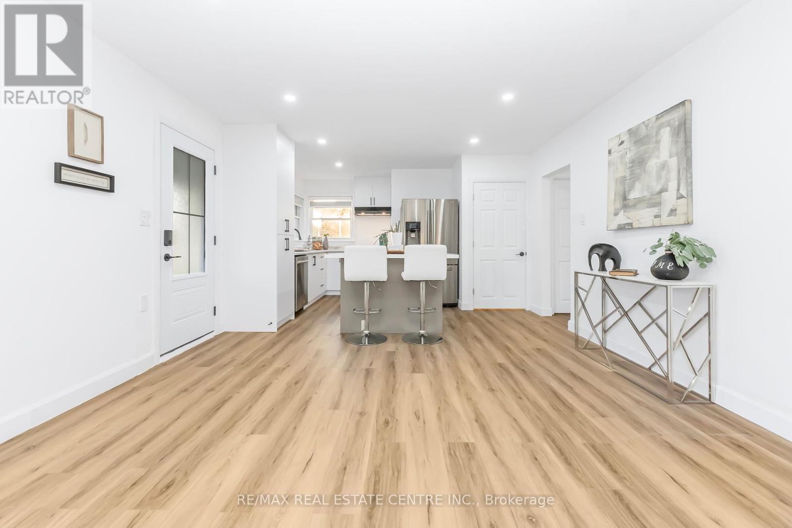 959 Mohawk Road E, Hamilton, Ontario  L8T 2R9 - Photo 6 - X12457299