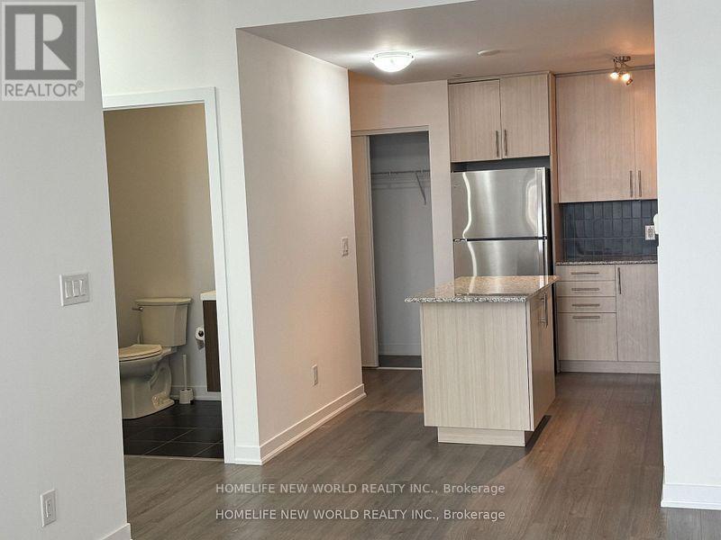 201 - 85 Duke Street W, Kitchener, Ontario  N2H 0B7 - Photo 4 - X12457319