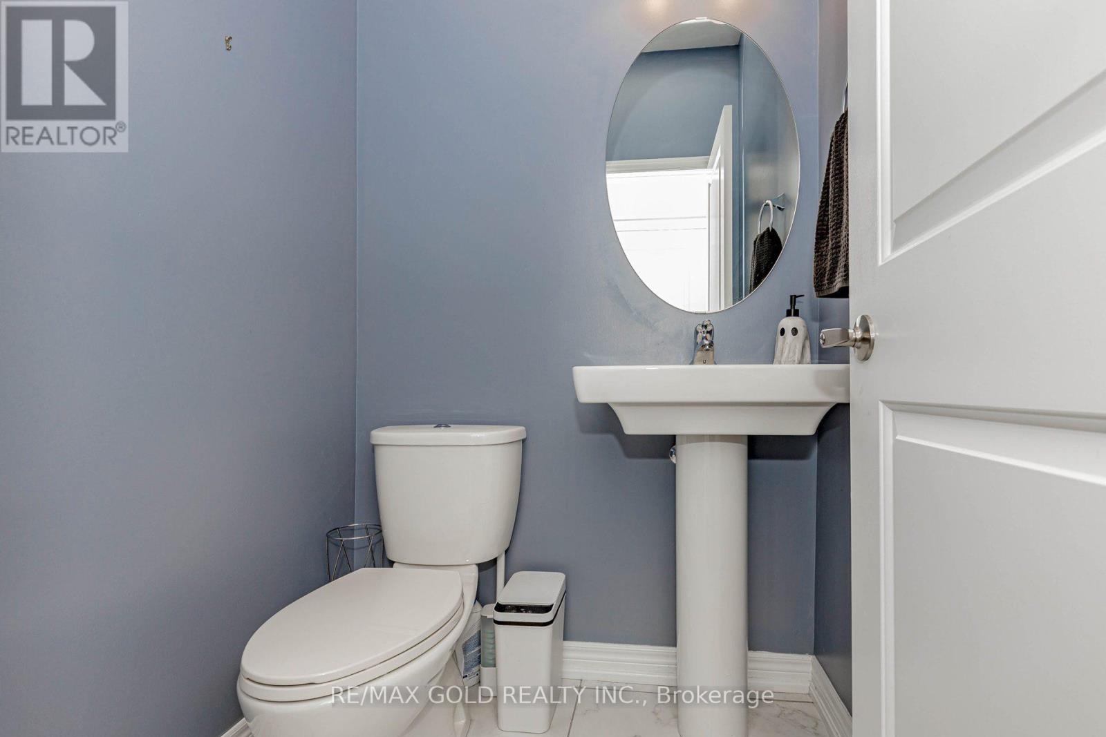 46 Reistwood Drive, Kitchener, Ontario  N2R 0N8 - Photo 19 - X12457336