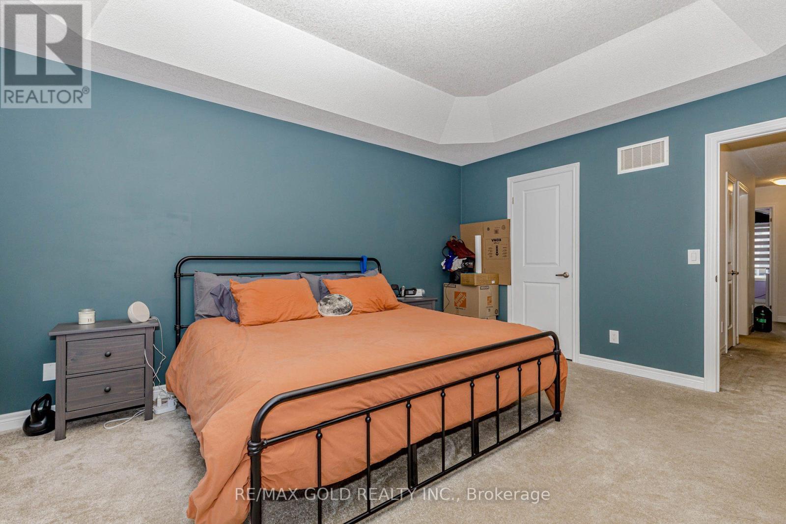 46 Reistwood Drive, Kitchener, Ontario  N2R 0N8 - Photo 21 - X12457336