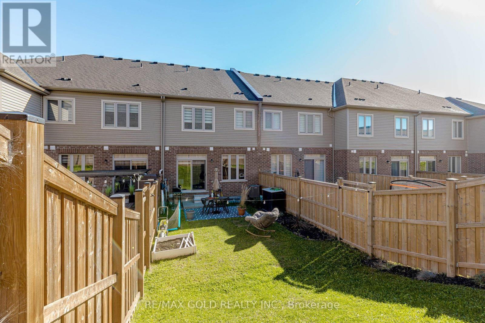 46 Reistwood Drive, Kitchener, Ontario  N2R 0N8 - Photo 36 - X12457336