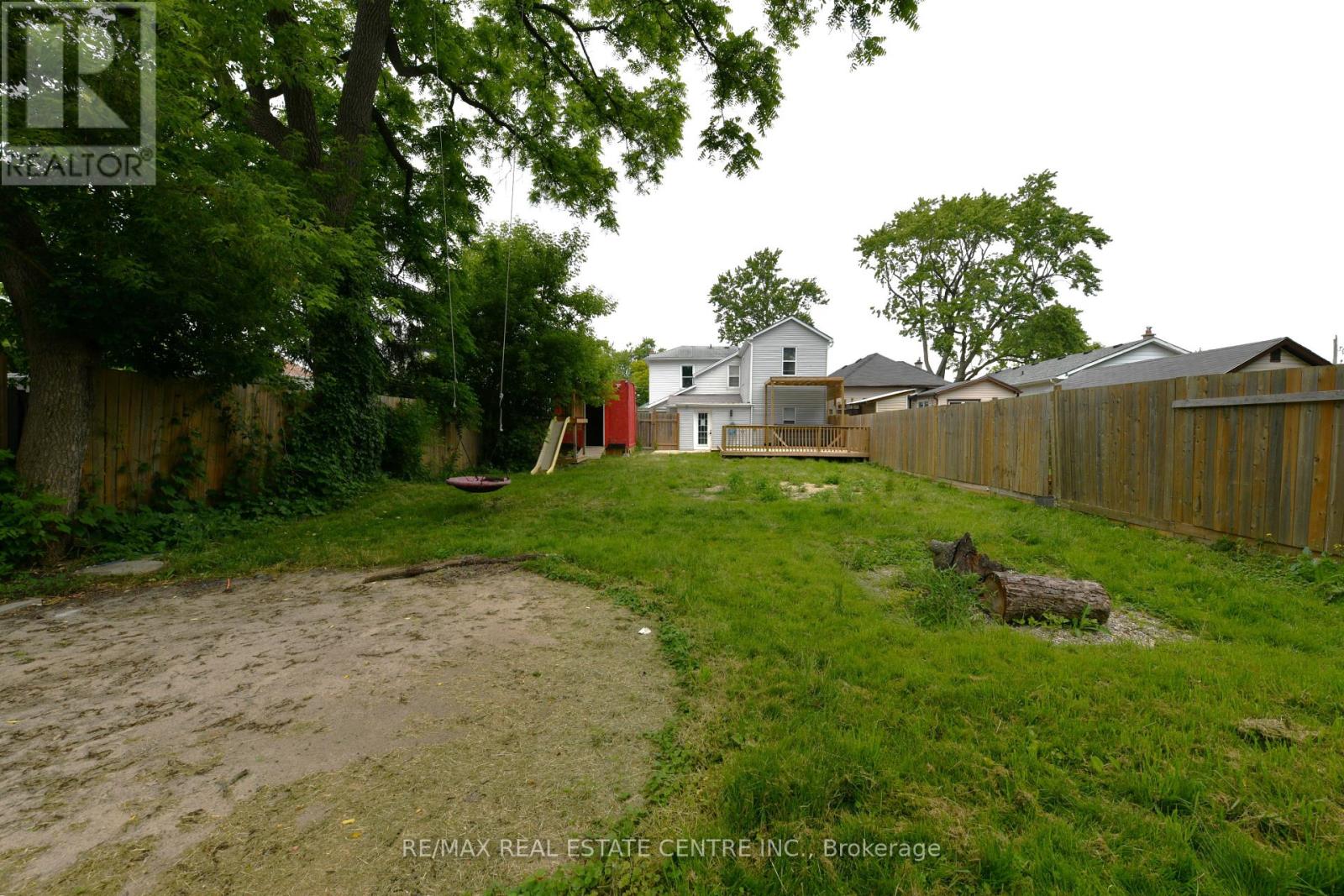 10 Meda Street, St. Thomas, Ontario  N5P 1W5 - Photo 11 - X12457361