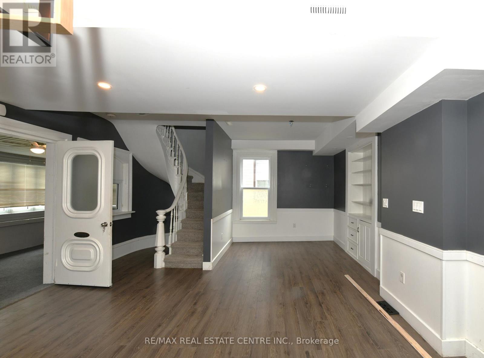 10 Meda Street, St. Thomas, Ontario  N5P 1W5 - Photo 17 - X12457361