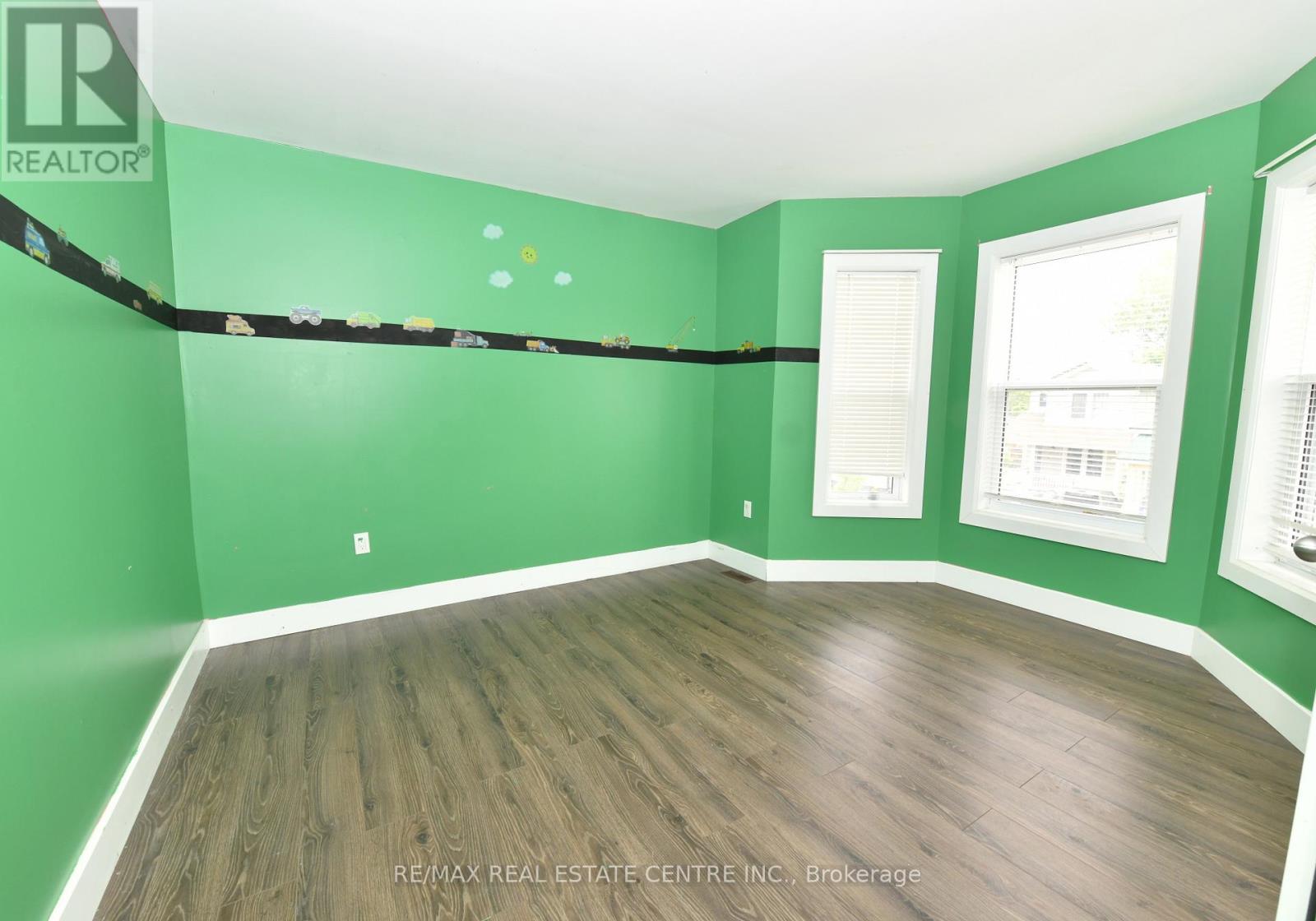 10 Meda Street, St. Thomas, Ontario  N5P 1W5 - Photo 22 - X12457361