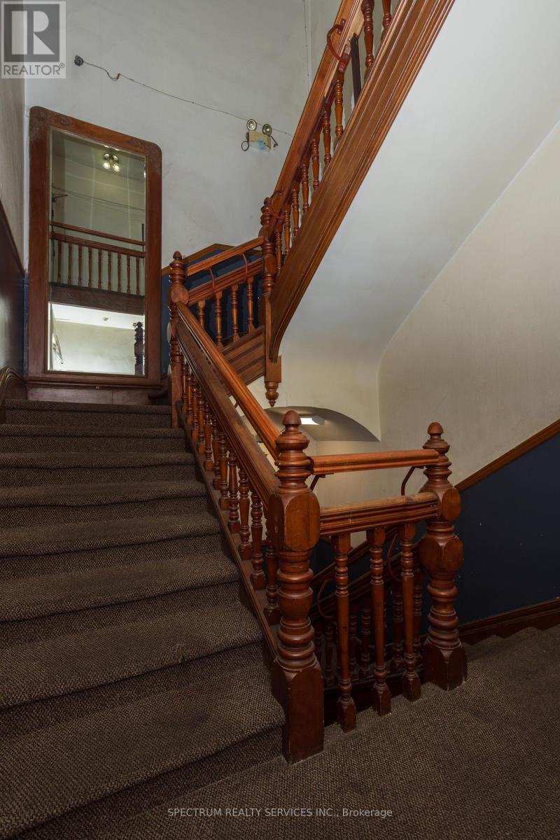 1005 2nd Avenue E, Owen Sound, Ontario  N4K 2H8 - Photo 14 - X12457366