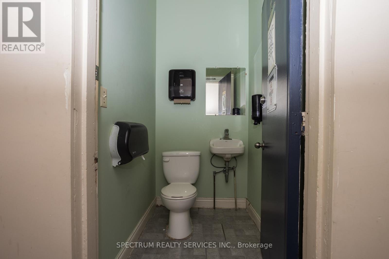 1005 2nd Avenue E, Owen Sound, Ontario  N4K 2H8 - Photo 19 - X12457366