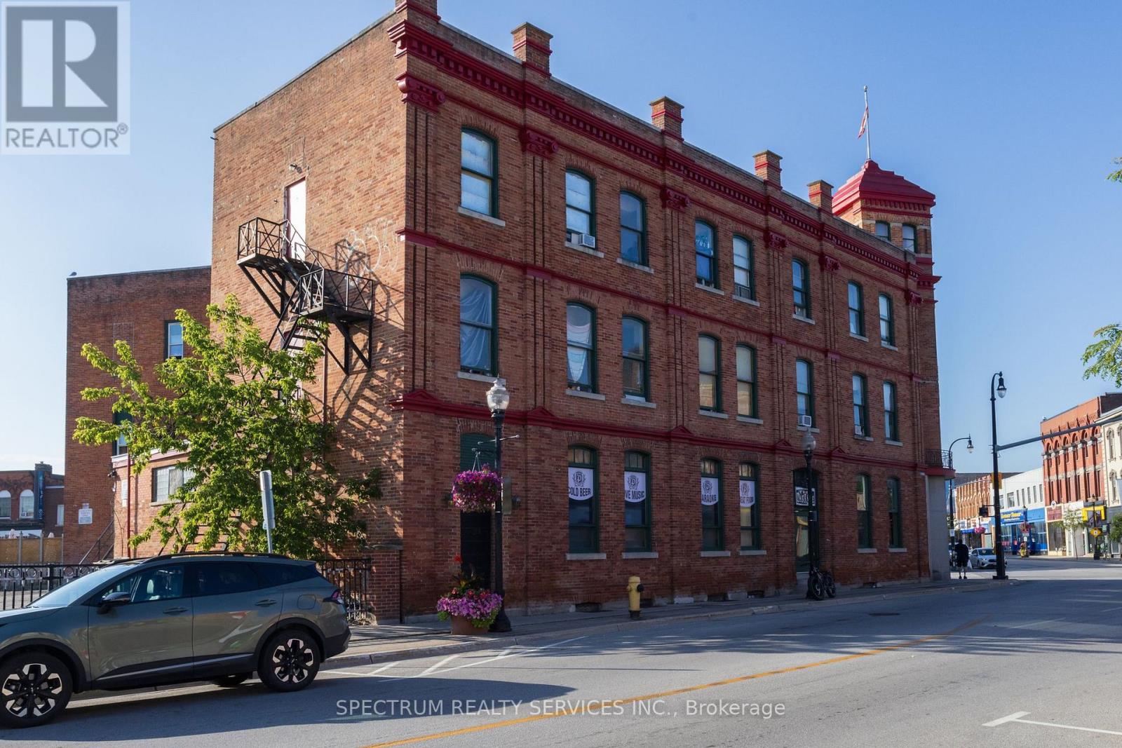 1005 2nd Avenue E, Owen Sound, Ontario  N4K 2H8 - Photo 4 - X12457366