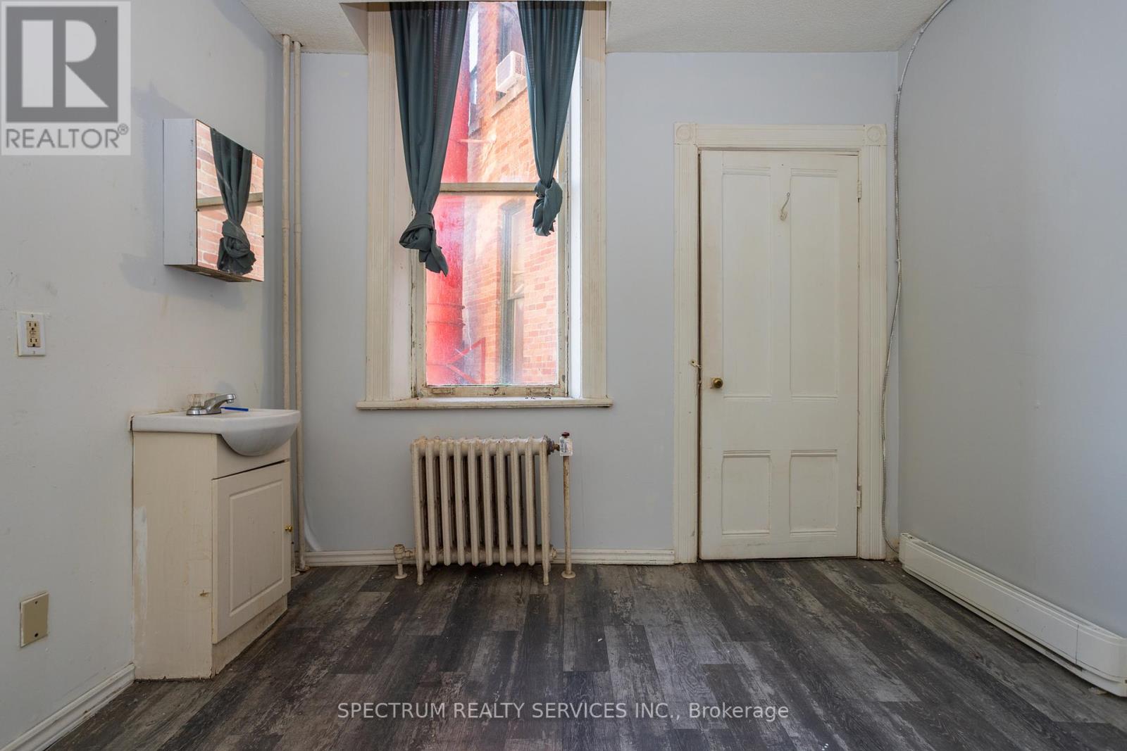 1005 2nd Avenue E, Owen Sound, Ontario  N4K 2H8 - Photo 9 - X12457366