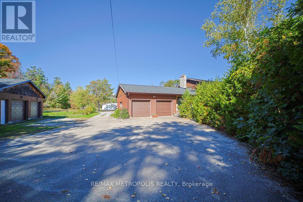 186 Pinedale Lane, Gravenhurst, Ontario  P1P 1B4 - Photo 29 - X12457381
