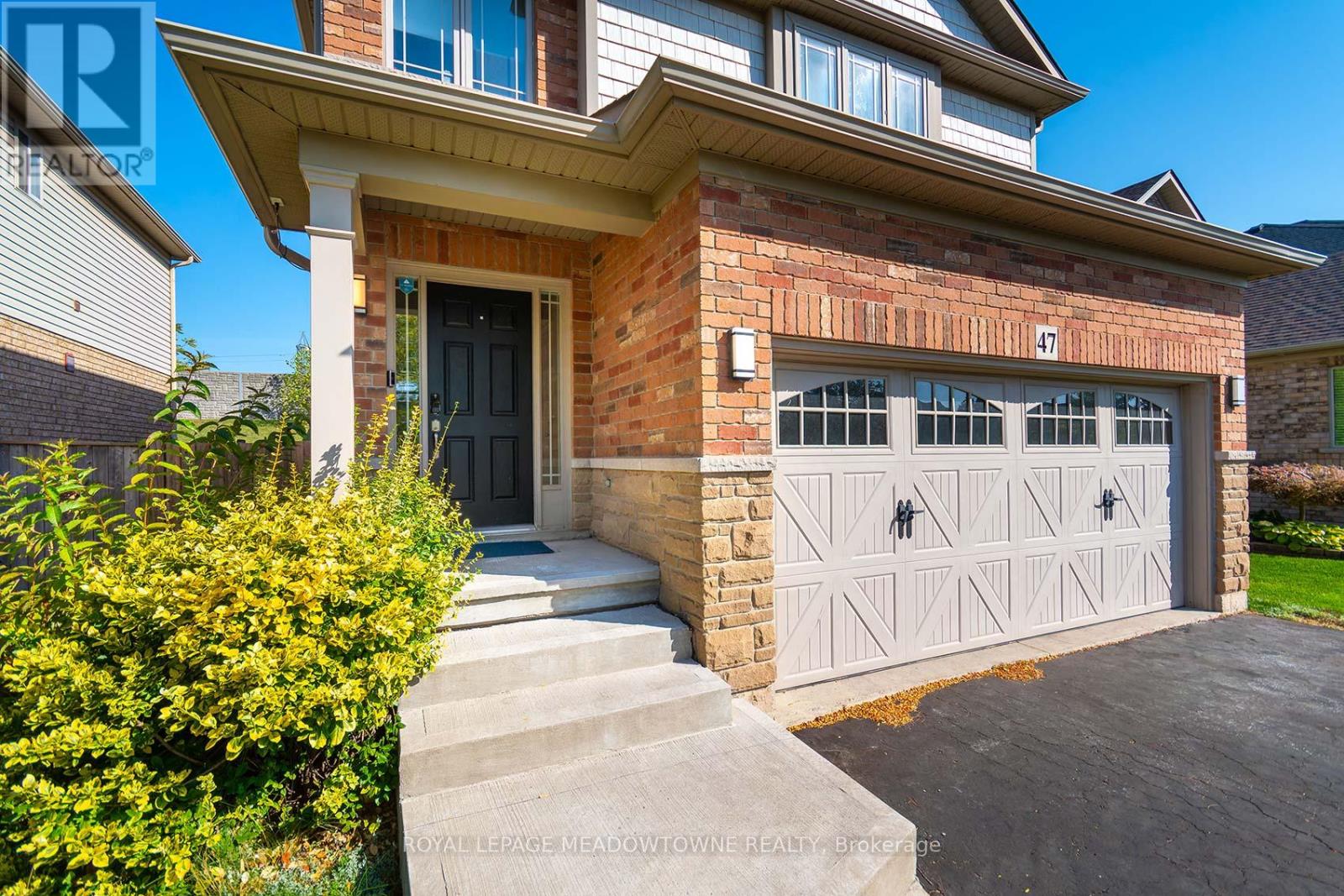47 Plum Tree Lane, Grimsby, Ontario  L3M 5T5 - Photo 5 - X12457400